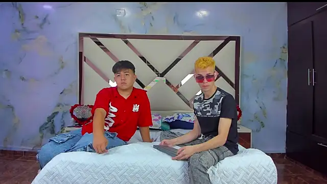 flirty boys  online show from September 27, 2025, 6:18 am