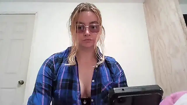 Snapshot of vagimosa chatting on October 20, 2025, 10:43 pm vagimosa online show from October 20, 2025, 10:43 pm