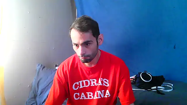 Snapshot of highinhtxx chatting on October 9, 2025, 3:32 pm highinhtxx online show from October 9, 2025, 3:32 pm