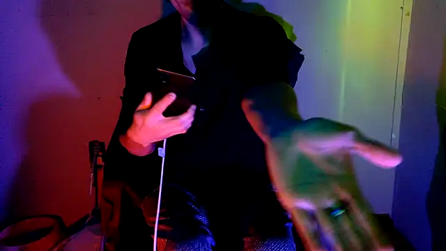 Snapshot of highinhtxx chatting on November 9, 2025, 2:37 pm highinhtxx online show from November 9, 2025, 2:37 pm