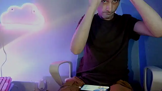 highinhtxx online show from June 28, 2026, 12:05 am