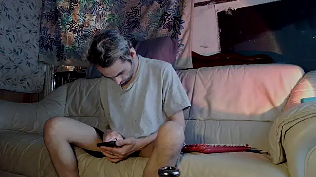 highinhtxx online show from July 15, 2026, 9:31 pm
