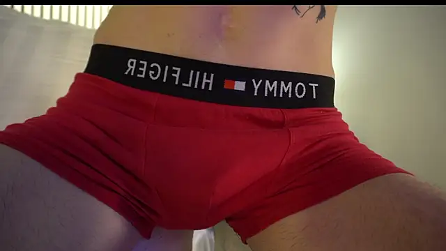 Snapshot of TommieHi chatting on October 24, 2025, 5:48 am TommieHi online show from October 24, 2025, 5:48 am