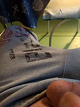 Snapshot of SugaryFinder1 chatting on February 12, 2026, 3:07 pm SugaryFinder1 online show from February 12, 2026, 3:07 pm