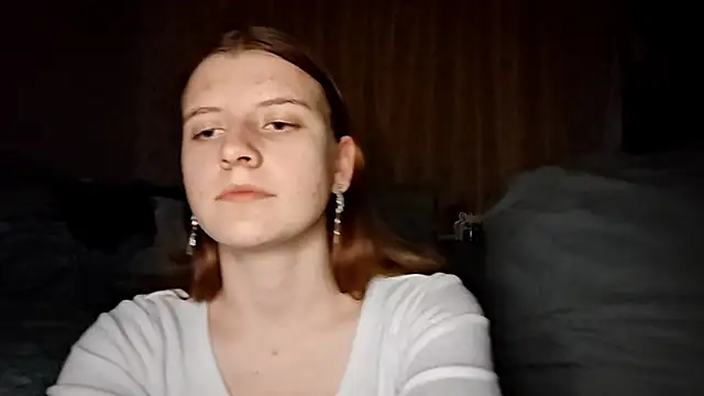 Snapshot of LynteriLain chatting on October 24, 2025, 10:39 pm LynteriLain online show from October 24, 2025, 10:39 pm