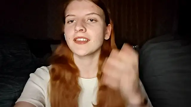 Snapshot of LynteriLain chatting on October 27, 2025, 9:30 pm LynteriLain online show from October 27, 2025, 9:30 pm