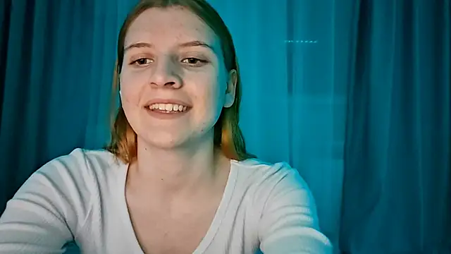 Snapshot of LynteriLain chatting on November 11, 2025, 7:25 pm LynteriLain online show from November 11, 2025, 7:25 pm