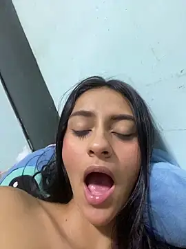 Snapshot of miluwatson chatting on October 18, 2025, 2:14 am miluwatson online show from October 18, 2025, 2:14 am