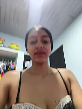 miluwatson online show from February 6, 2026, 4:17 am