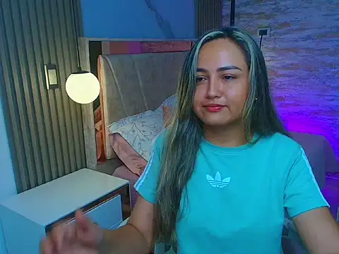 lila cute1 online show from October 7, 2025, 11:29 am