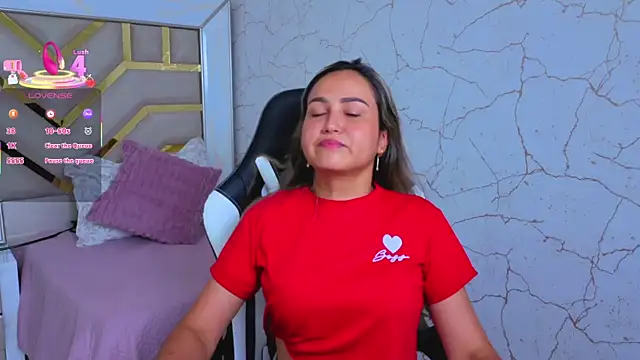 lila cute1 online show from November 19, 2025, 7:14 pm