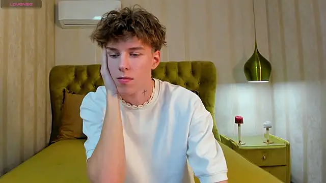 Kai Morgan online show from September 28, 2025, 1:49 pm