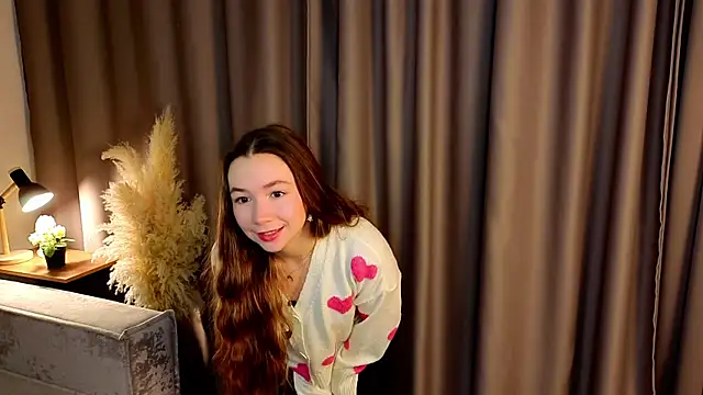 ReneeMartin  online show from September 28, 2025, 7:03 am