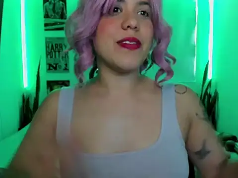 Tinawildd online show from March 26, 2026, 6:24 pm