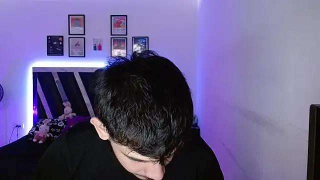 Sebasxxl12 online show from October 18, 2025, 1:34 pm