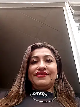 Snapshot of chloe__Jones_ chatting on October 21, 2025, 7:03 pm chloe Jones online show from October 21, 2025, 7:03 pm