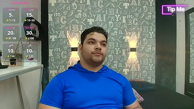 Snapshot of Adonis_Walker chatting on September 29, 2025, 7:40 pm Adonis Walker online show from September 29, 2025, 7:40 pm