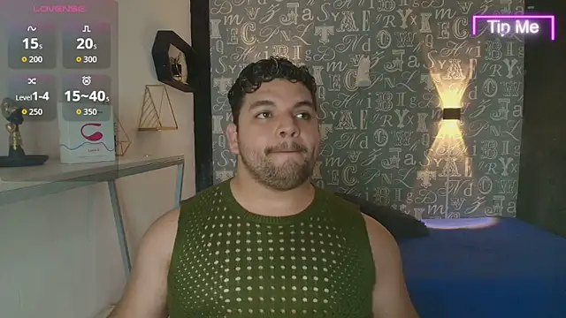 Snapshot of Adonis_Walker chatting on October 4, 2025, 7:56 pm Adonis Walker online show from October 4, 2025, 7:56 pm