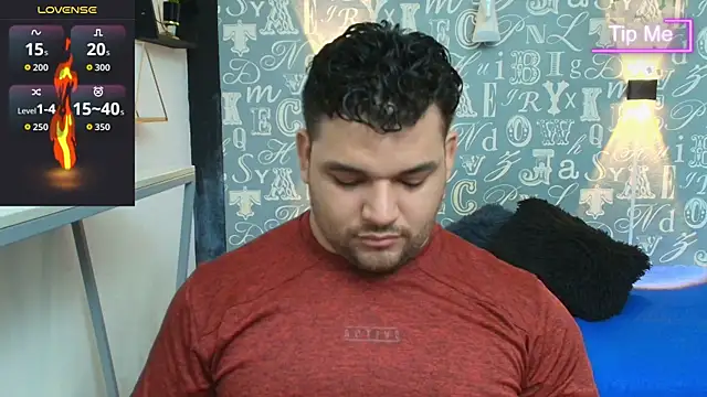 Snapshot of Adonis_Walker chatting on November 4, 2025, 7:35 pm Adonis Walker online show from November 4, 2025, 7:35 pm