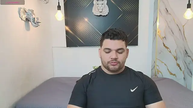 Snapshot of Adonis_Walker chatting on November 9, 2025, 11:52 am Adonis Walker online show from November 9, 2025, 11:52 am