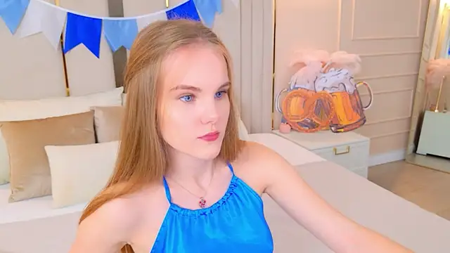 Snapshot of Lili_Lohan chatting on October 5, 2025, 5:11 pm Lili Lohan online show from October 5, 2025, 5:11 pm