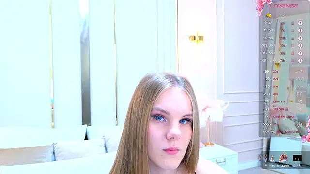 Snapshot of Lili_Lohan chatting on October 12, 2025, 5:01 pm Lili Lohan online show from October 12, 2025, 5:01 pm