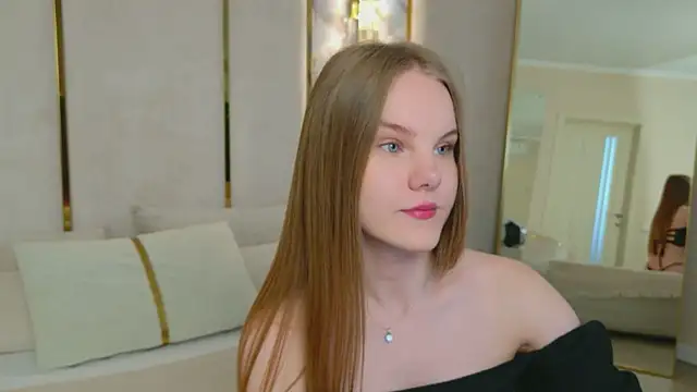 Lili Lohan online show from July 12, 2026, 5:09 am