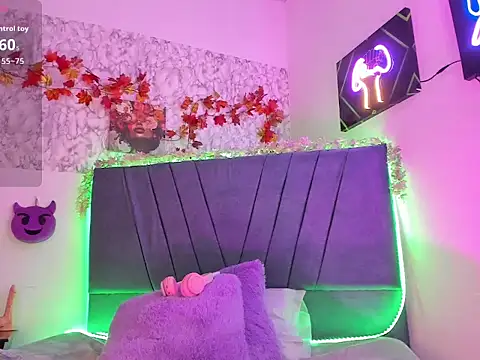 Snapshot of Hecate_Queen chatting on October 27, 2025, 12:20 pm Hecate Queen online show from October 27, 2025, 12:20 pm