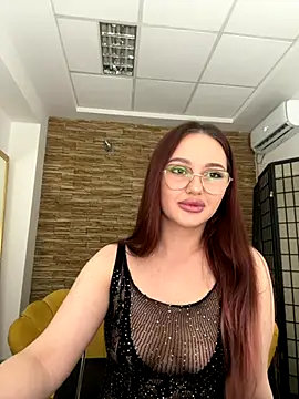 Snapshot of Lunna_Squirt chatting on October 26, 2025, 7:53 pm Lunna Squirt online show from October 26, 2025, 7:53 pm