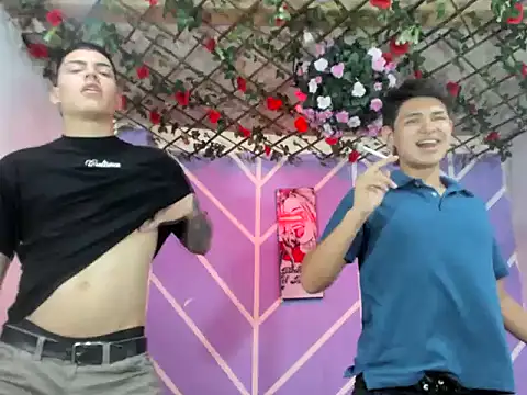 nexusboyhot online show from September 28, 2025, 7:52 pm