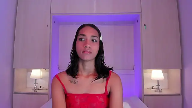 AnahiCollins online show from July 23, 2026, 12:03 pm