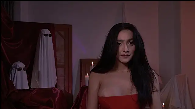 Snapshot of Milana_De chatting on October 31, 2025, 10:44 pm Milana De online show from October 31, 2025, 10:44 pm