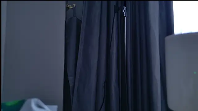 Snapshot of Milana_De chatting on November 3, 2025, 5:36 pm Milana De online show from November 3, 2025, 5:36 pm