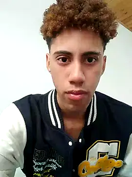 Snapshot of The_boy_good chatting on November 6, 2025, 9:37 pm The boy good online show from November 6, 2025, 9:37 pm