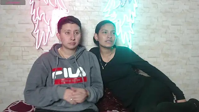 Snapshot of Gaby_and_Mei chatting on October 2, 2025, 4:08 am Gaby and Mei online show from October 2, 2025, 4:08 am