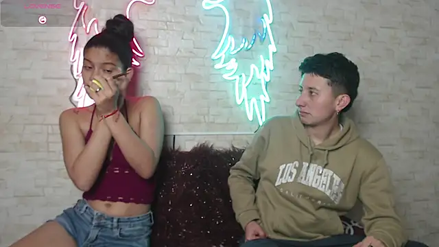 Snapshot of Gaby_and_Mei chatting on October 3, 2025, 5:04 am Gaby and Mei online show from October 3, 2025, 5:04 am