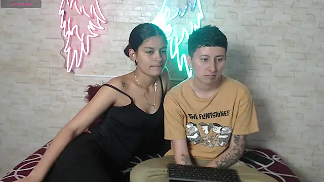 Snapshot of Gaby_and_Mei chatting on October 8, 2025, 4:10 am Gaby and Mei online show from October 8, 2025, 4:10 am