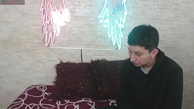 Snapshot of Gaby_and_Mei chatting on October 12, 2025, 4:00 am Gaby and Mei online show from October 12, 2025, 4:00 am