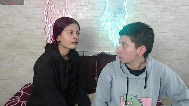 Snapshot of Gaby_and_Mei chatting on October 21, 2025, 3:29 am Gaby and Mei online show from October 21, 2025, 3:29 am