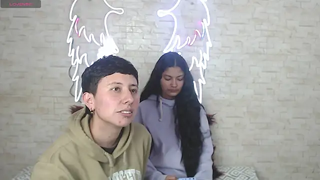 Snapshot of Gaby_and_Mei chatting on October 25, 2025, 4:09 am Gaby and Mei online show from October 25, 2025, 4:09 am