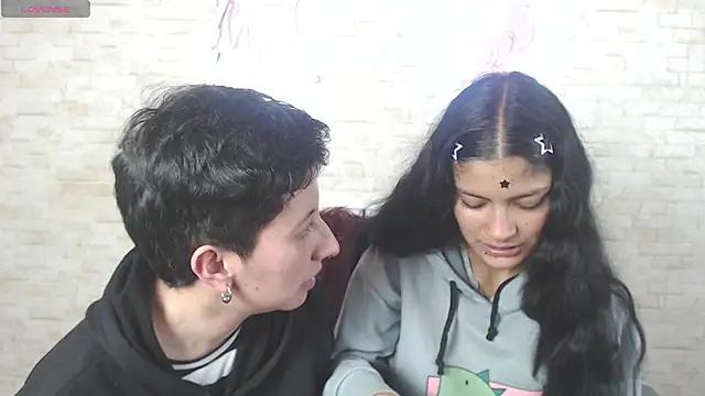 Snapshot of Gaby_and_Mei chatting on October 31, 2025, 2:23 am Gaby and Mei online show from October 31, 2025, 2:23 am