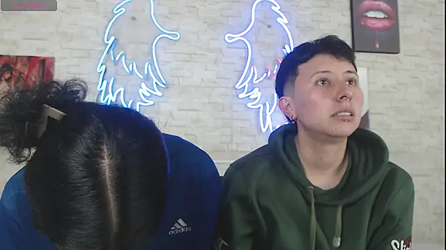 Snapshot of Gaby_and_Mei chatting on November 13, 2025, 4:22 am Gaby and Mei online show from November 13, 2025, 4:22 am