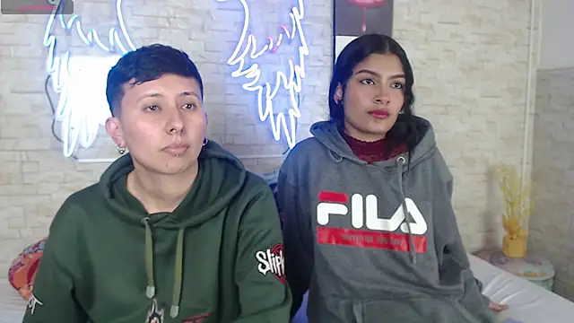 Snapshot of Gaby_and_Mei chatting on November 16, 2025, 4:07 am Gaby and Mei online show from November 16, 2025, 4:07 am