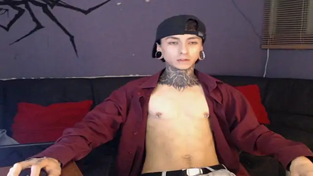 Snapshot of Kuregari_xs chatting on November 5, 2025, 10:32 pm Kuregari xs online show from November 5, 2025, 10:32 pm