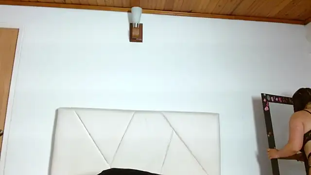 Snapshot of Wandaa- chatting on October 11, 2025, 4:33 am Wandaa- online show from October 11, 2025, 4:33 am