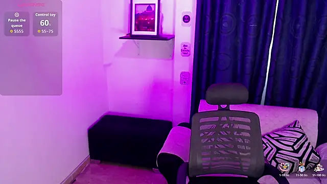  evee  online show from November 13, 2025, 3:55 pm