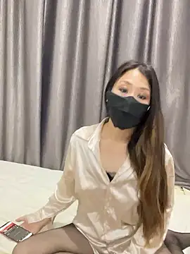 aska1986 online show from November 17, 2025, 4:24 pm