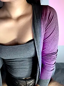 Pink-sexy online show from September 29, 2025, 12:21 pm