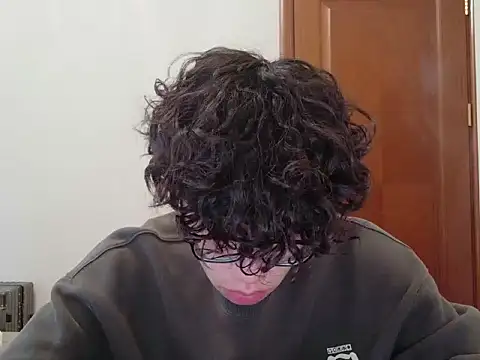 Snapshot of hangzi-0011 chatting on October 2, 2025, 10:22 am hangzi-0011 online show from October 2, 2025, 10:22 am