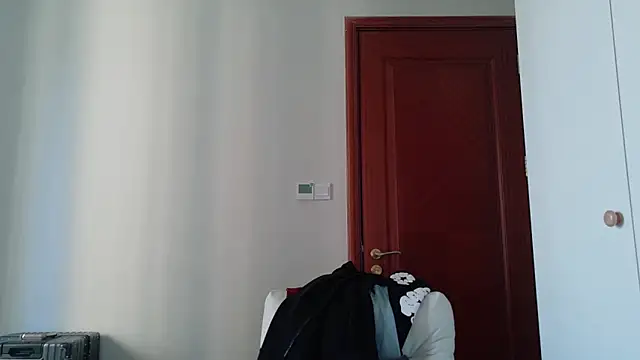 Snapshot of hangzi-0011 chatting on October 6, 2025, 8:34 am hangzi-0011 online show from October 6, 2025, 8:34 am